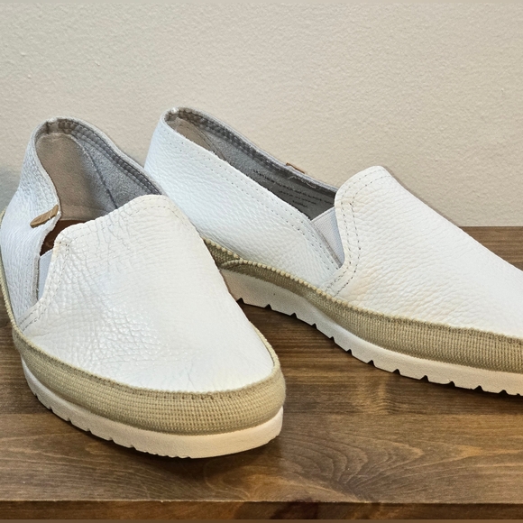 NWOT Verbenas White Nucleo Made In Spain Leather Slip-ons Women's Size 7.5 - Picture 4 of 9